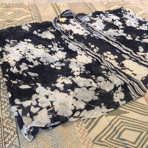 Elevenses Kimono - Picture 2 of 7